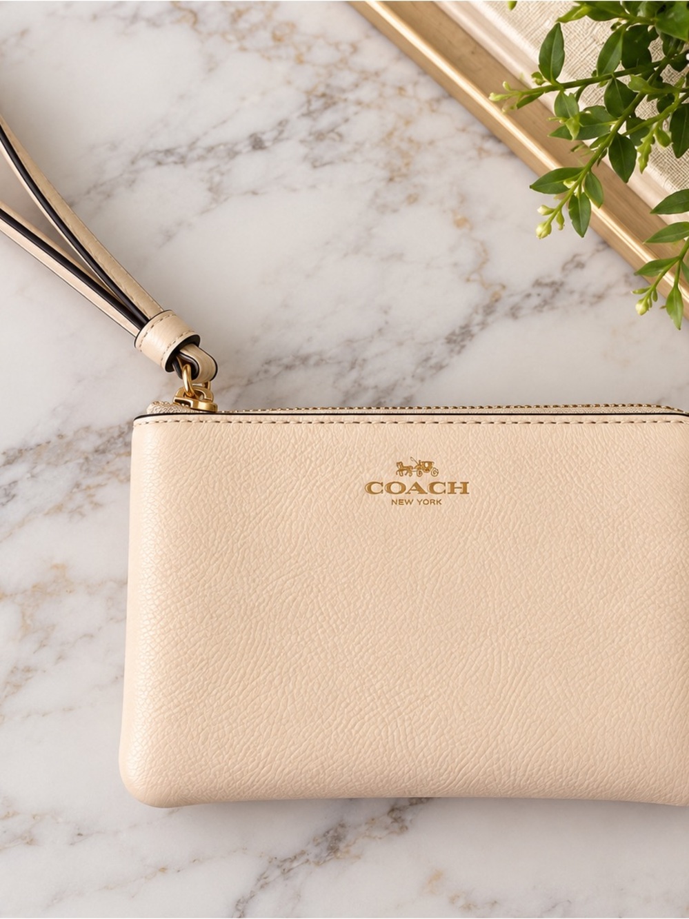 Coach Cream Leather Wristlet – New With Tags